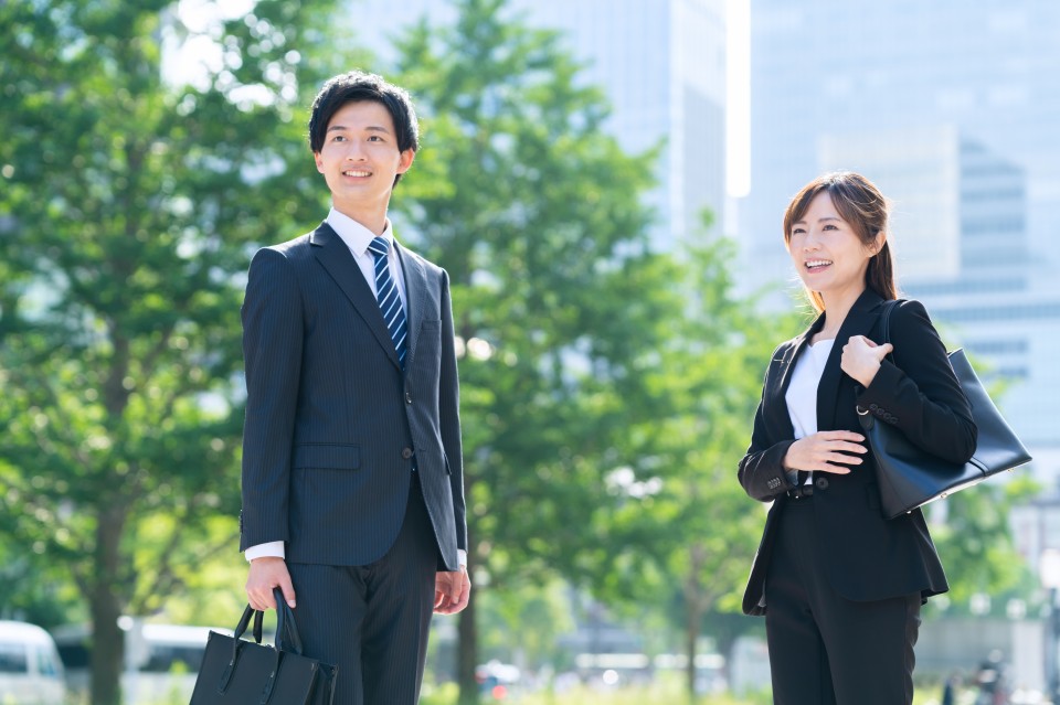 「未経験からサービス業に転職するには？3ステップで解説」